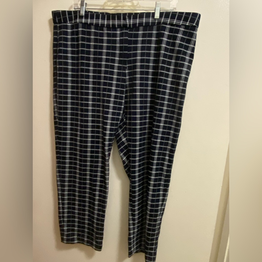 Amanda + Chelsea Women’s Plaid Capri Pants Size 19W Black White Waist 28”